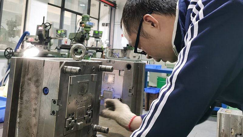 冲压模具安装调试培训：关键步骤与注意事项
