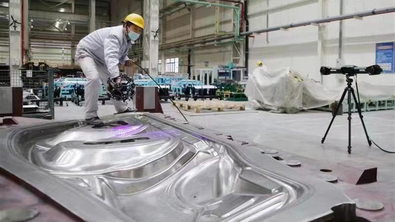 高光面塑胶模具：工艺揭秘与关键要点