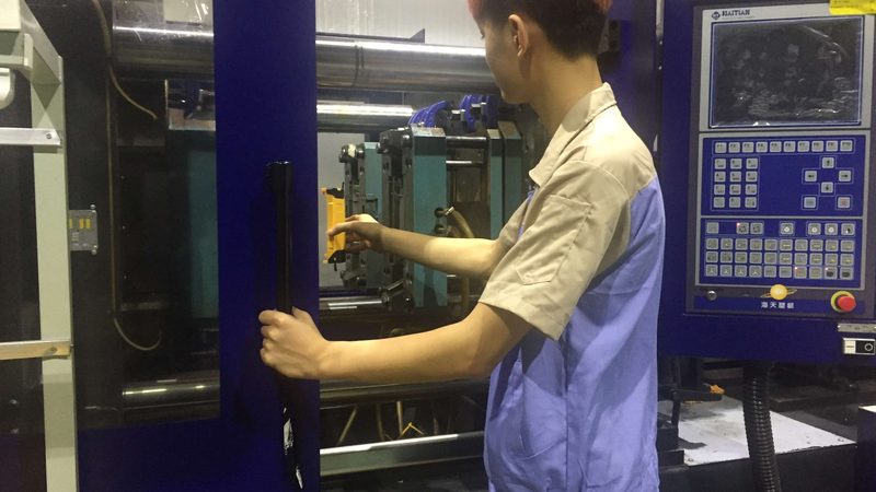 成都汽车模具加工，价格背后的考量因素**